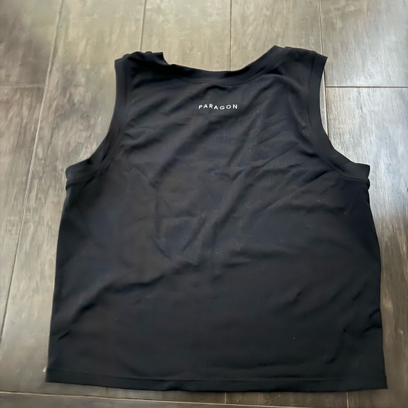 Bundle of 4 paragon fitwear Columbia crop tops - Picture 4 of 8